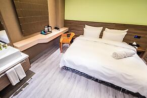 Six Fukun Hotel