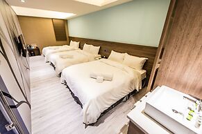 Six Fukun Hotel