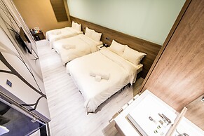 Six Fukun Hotel