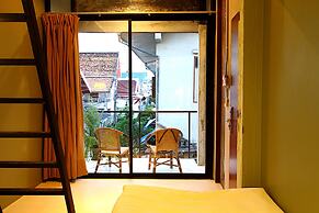 Here Hostel