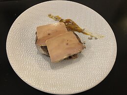 Au Cheval Blanc Hôtel et Restaurant