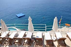 Caretta Hotel