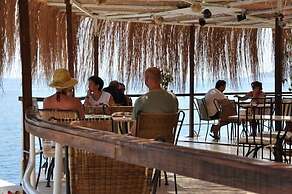 Caretta Hotel