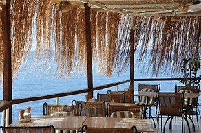 Caretta Hotel