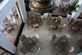 Hotel A44