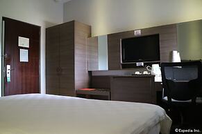 Avenue Suites Hotel