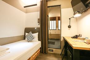 Hotel Papa Whale