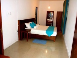 Tree Breeze Inn