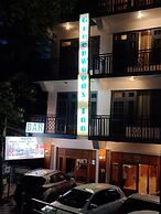 Greenwoods Inn