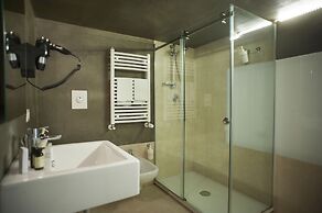 Belledonne Suite & Gallery