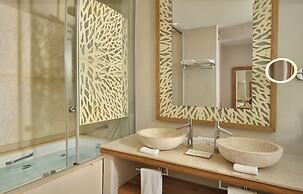 Anax Resort & Spa
