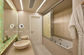 Anax Resort & Spa