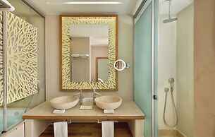 Anax Resort & Spa