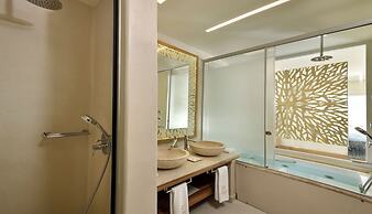 Anax Resort & Spa