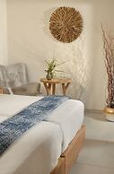 Anax Resort & Spa
