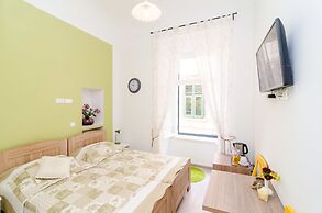 Rooms Tezoro