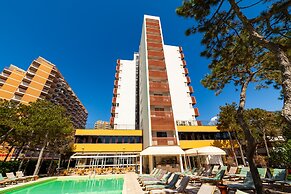 American Hotel