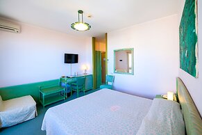 American Hotel