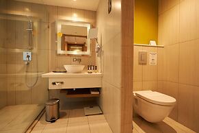Novotel Chennai OMR Hotel