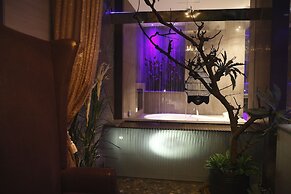 Dryad Motel