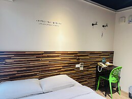 R10 Eco Hotel