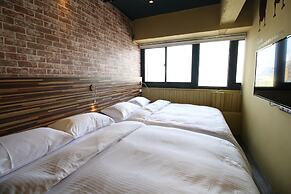 R10 Eco Hotel
