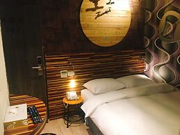 R10 Eco Hotel