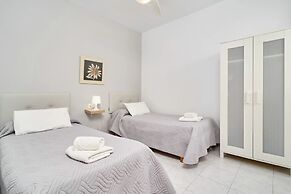 Apartamentos Turísticos Almoraide