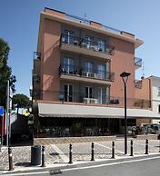 Hotel Scarlet