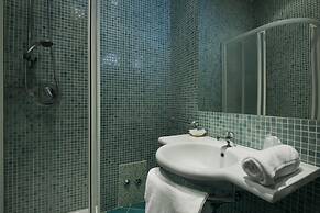 Hotel Scarlet