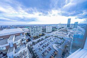 Lake View Luxury Condo by Elite Suites