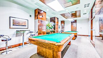 Lake View Luxury Condo by Elite Suites