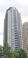Lake View Luxury Condo by Elite Suites