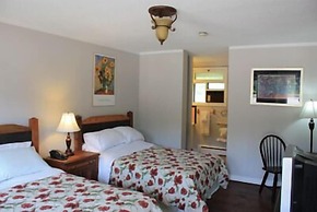 Gold Pine Inn Motel