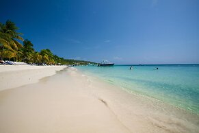 Playa Bonita Studio