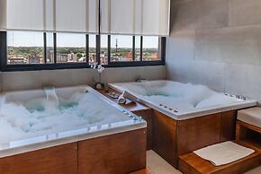 Ramada Plaza by Wyndham Tucuman