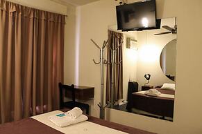 Casi Guemes Hotel