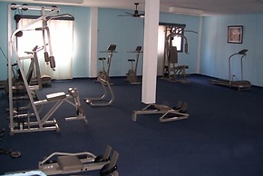 Hotel Adrazi