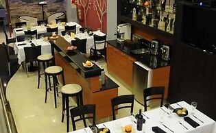 Hotel Osam