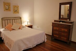 La Manuel Lobo Posada