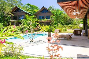 Green Bamboo Cabana