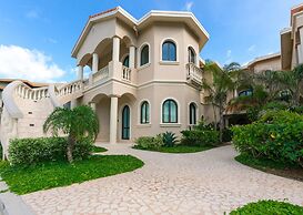 Keyhole Bay 4 3