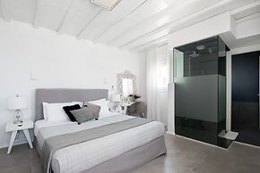 Riva Suites - Adults Only