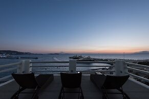 Riva Suites - Adults Only