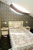 Vintage Hotel