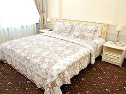 Vintage Hotel
