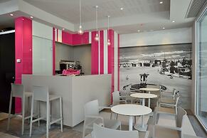 Embassy Hotel & SPA