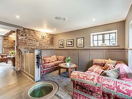 Scotch Arms Mews