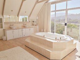 Whales Way Ocean Retreat