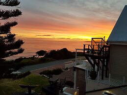 Whales Way Ocean Retreat